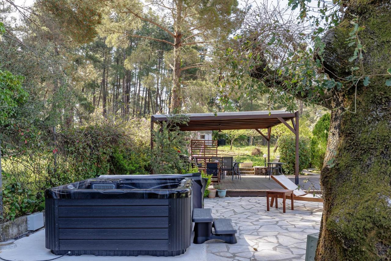 Spyrelia Villa With Private Pool & Outdoor Hot Tub 다시아 외부 사진